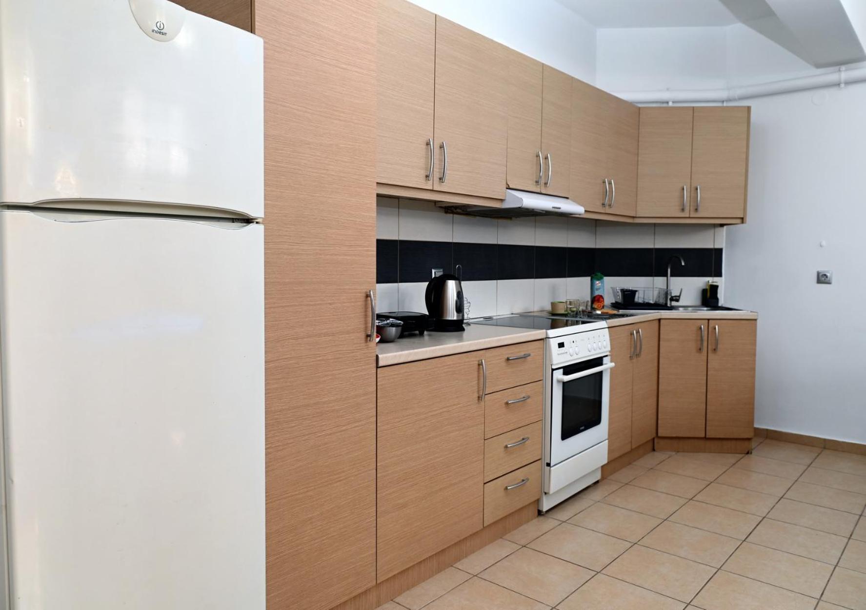 Oasis Lower Ground Floor Apartment アルゴス エクステリア 写真