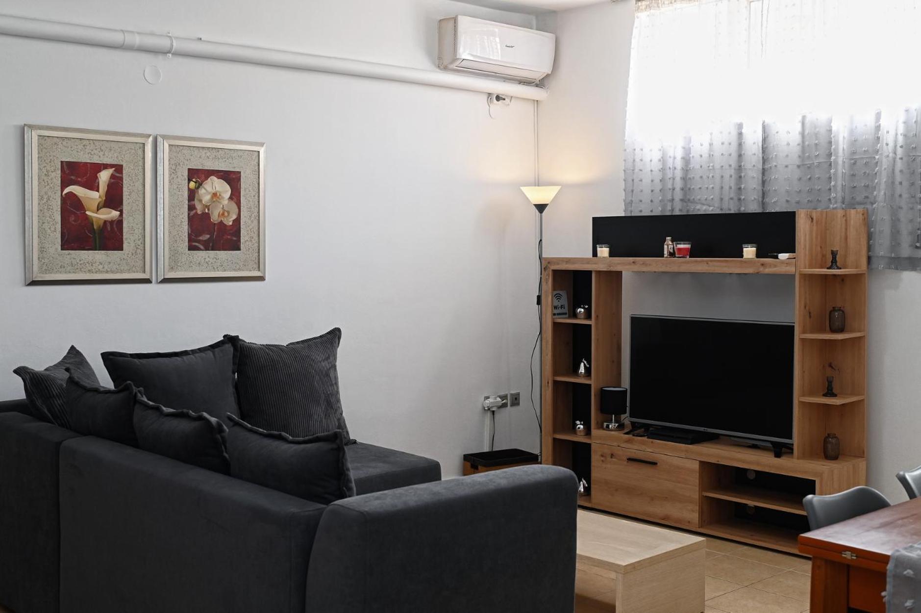 Oasis Lower Ground Floor Apartment アルゴス エクステリア 写真
